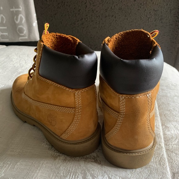 Timberland classic premium leather wheat boot - Picture 11 of 13